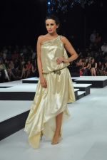 Model walk the ramp for Nandita Mahtani Show at Blender_s Pride Fashion Tour Day 2 on 4th Nov 2012 (58).JPG